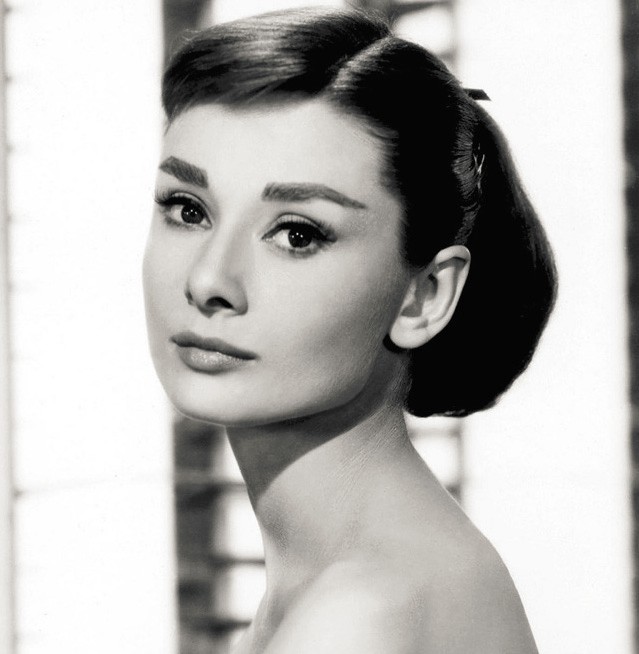 copie du regard d'Audrey Hepburn