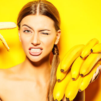 Masque hydratant visage maison à la banane, l'avocat et au miel