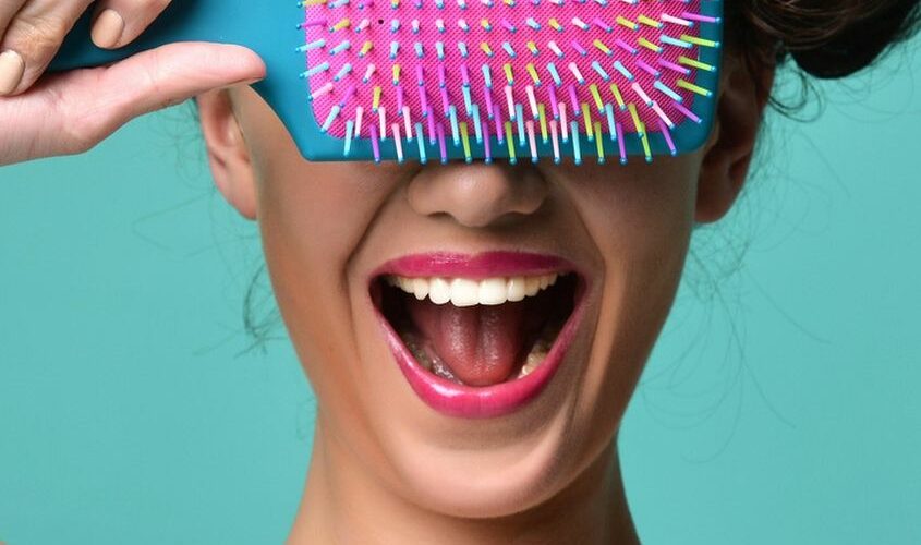 Pourquoi nettoyer sa brosse à cheveux