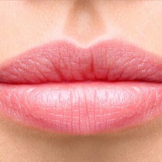 Comment maquiller les lèvres fines