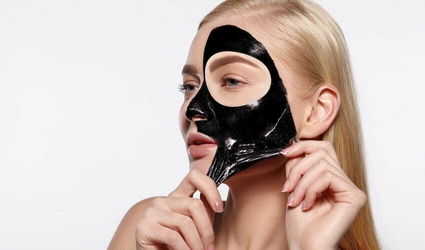 Masque noir attention aux dangers pour la peau
