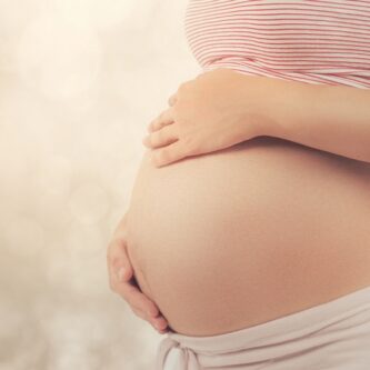 femme enceinte : gestes Beauté à éviter
