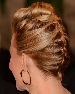 idées coiffures pour les Fêtes : Chignon tressé 