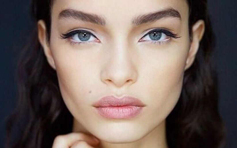 Eye Liner En Fonction De La Forme Des Yeux La Loge Beaute Eye Liner En Fonction De La Forme Des Yeux La Loge Beaute