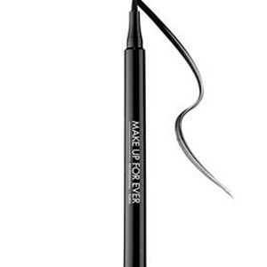 Graphic Liner de MAKE UP FOREVER