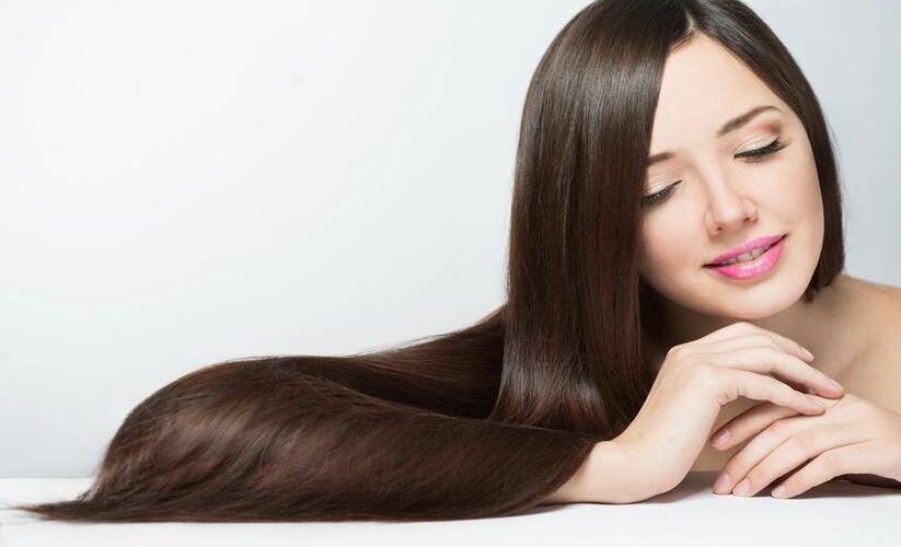 5 astuces pour avoir les cheveux brillants, en toute circonstance ! 