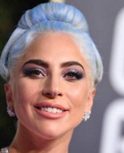 Zoom sur le Smoky Eyes de Lady Gaga sur le tapis rouge des Golden Globes 