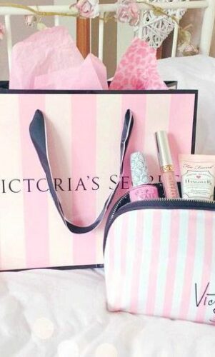 Zoom sur le maquillage Victoria's Secret