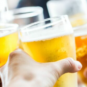 Bienfaits de la bière : 5 bonnes raisons d’en boire une ! 