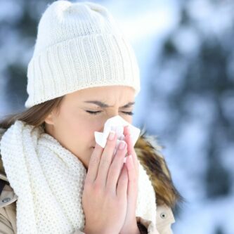 Et si vous misiez sur l’huile essentielle pour lutter contre le rhume ? 