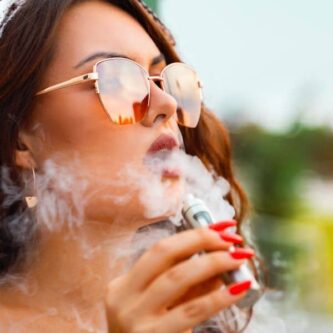 5 bonnes raisons d’offrir une cigarette électronique à un ami fumeur ! 