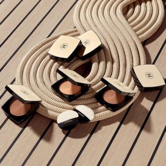 Les poudres illuminatrices Les beiges summer of glow de Chanel