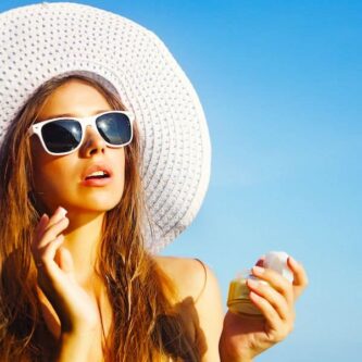 Crème hydratante avec SPF : l’alliée indispensable pour protéger votre peau ! 