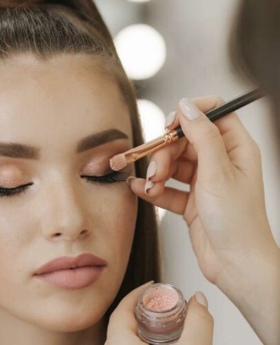 Peachy Make-up maquille pour une teint de pêche tendance